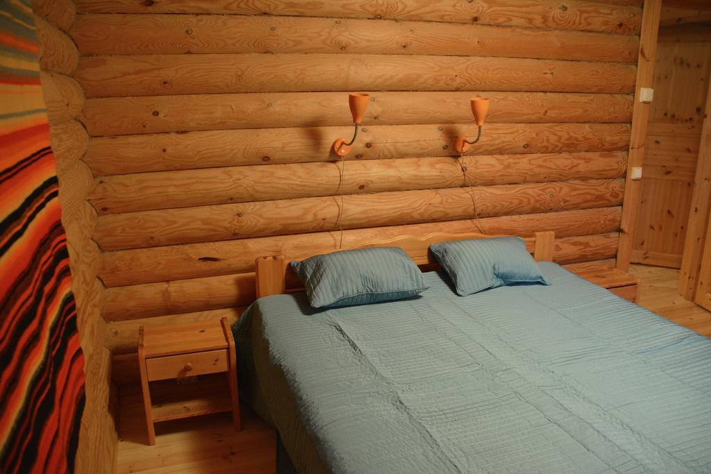 Lomapesä Cottages Pertunmaa Chambre photo