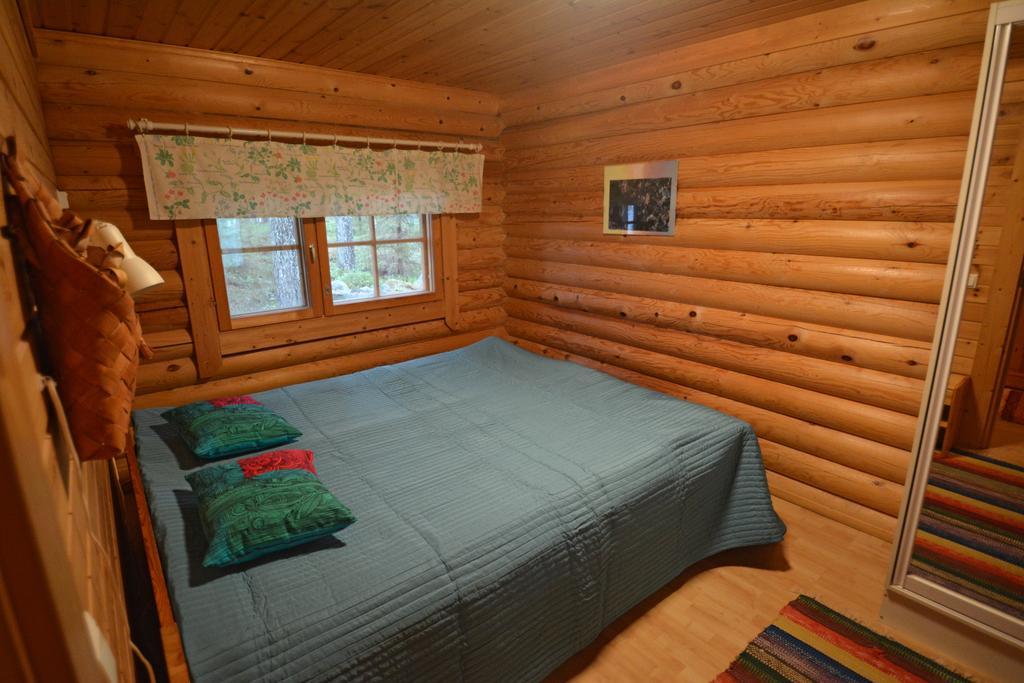 Lomapesä Cottages Pertunmaa Chambre photo