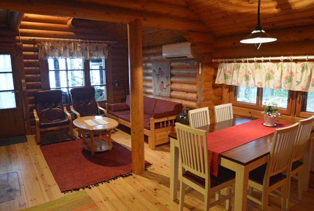 Lomapesä Cottages Pertunmaa Chambre photo