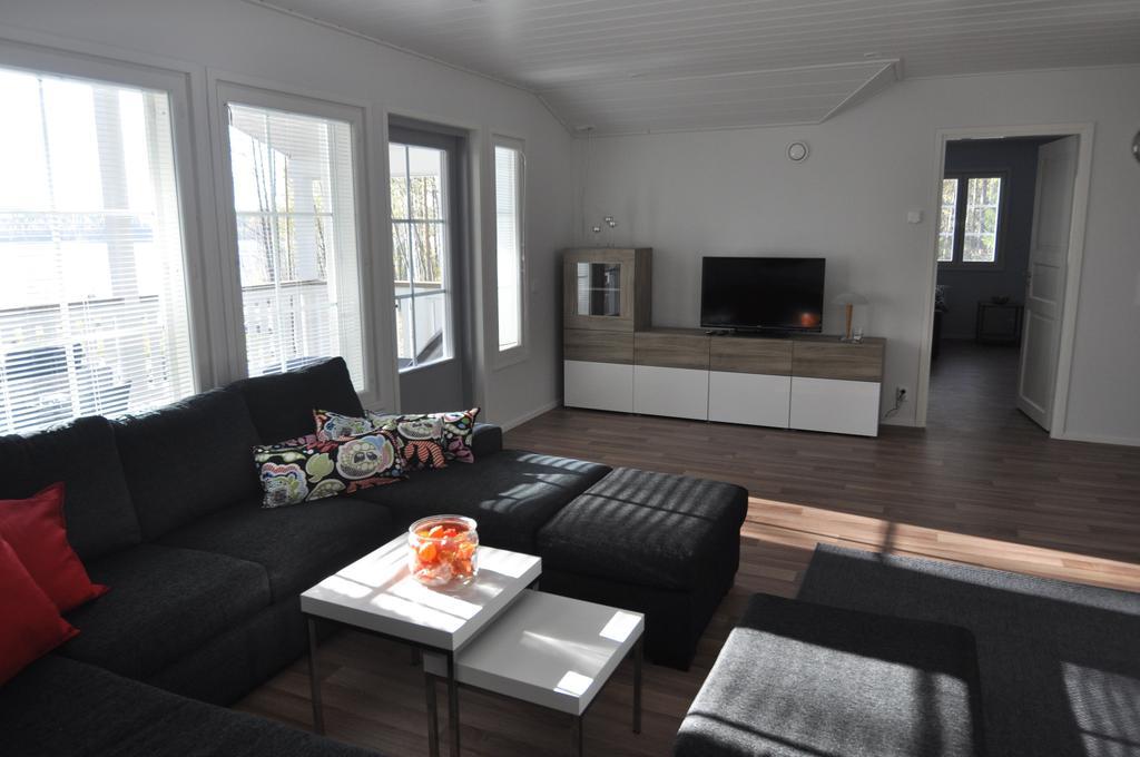 Lomapesä Cottages Pertunmaa Chambre photo
